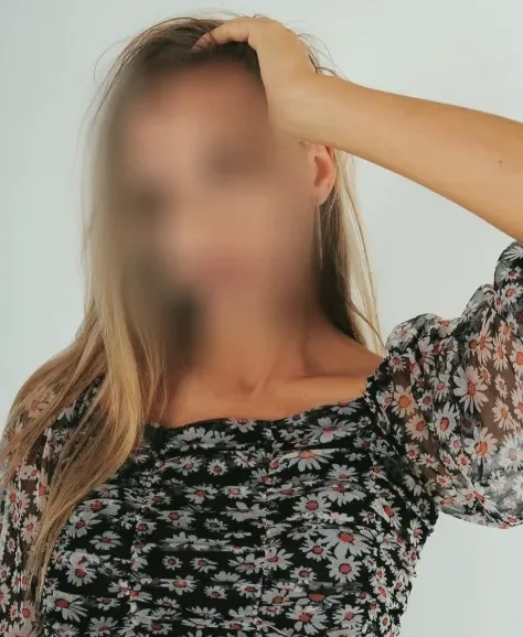 Anna, 39