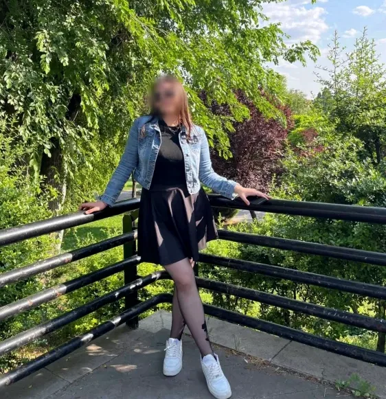 Dilara, 21