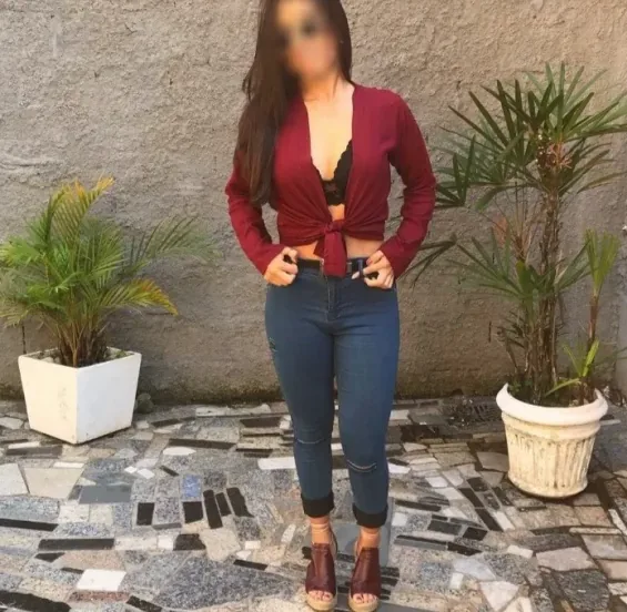 Jacqueline, 34