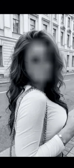 Laura, 29