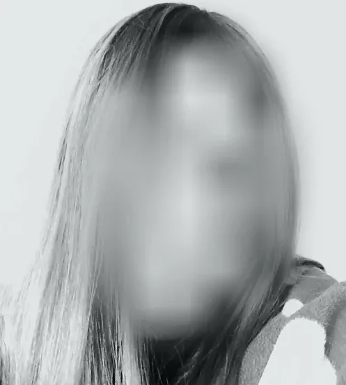 Melina, 34