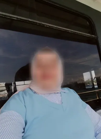 Sophie, 35
