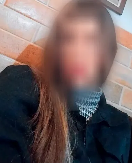 Theresa, 25
