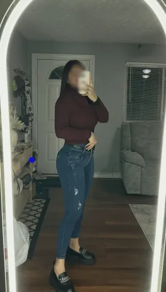 Yvonne, 29